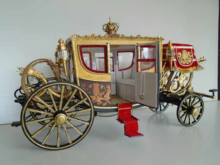 Museu Marquês de Pombal exibe miniaturas de coches inspirados nos do Museu dos Coches