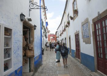 Óbidos é uma das 20 localidades mais surpreendentes da Europa para motor de pesquisa de viagens