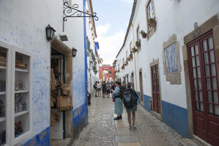 Óbidos é uma das 20 localidades mais surpreendentes da Europa para motor de pesquisa de viagens