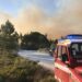 Bombeiros combatem incêndio no Parque Natural, que deflagrou por volta das 3 da manhã