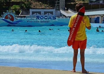 Portugueses e emigrantes sustêm parques aquáticos da região