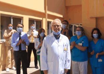Veja o vídeo da despedida do médico Bilhota Xavier com aplausos de agradecimento dos colaboradores do Hospital de Santo André