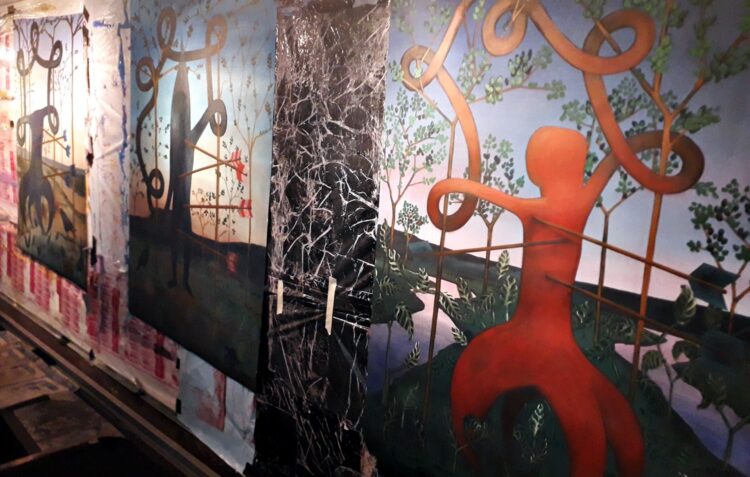 E o colectivo Casota transformou um piso da Arquivo no ateliê do pintor Leonardo Rito