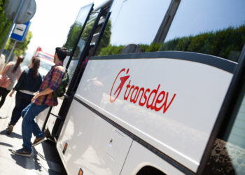 Transdev reactiva rotas de transporte escolar no norte do distrito