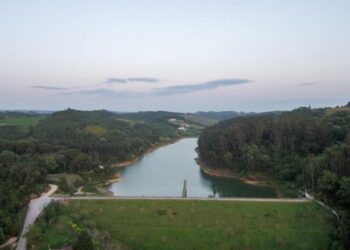 Deputados do PSD exigem obras na barragem de Alvorninha , em Caldas da Rainha