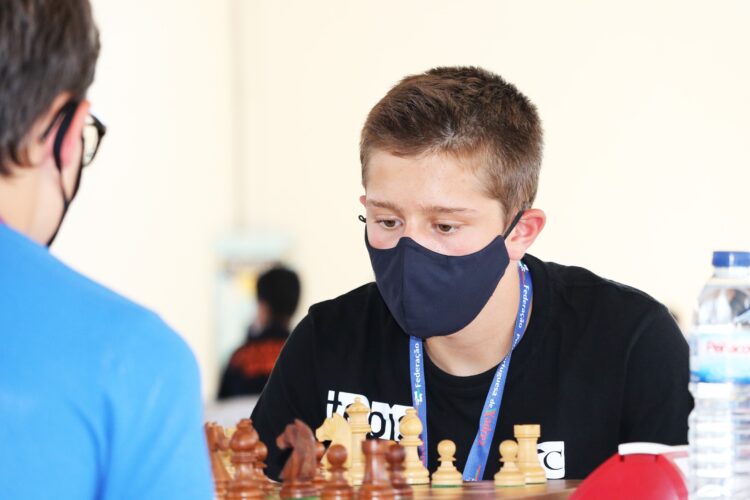 Rodrigo Basílio sagra-se campeão nacional de xadrez em sub-14