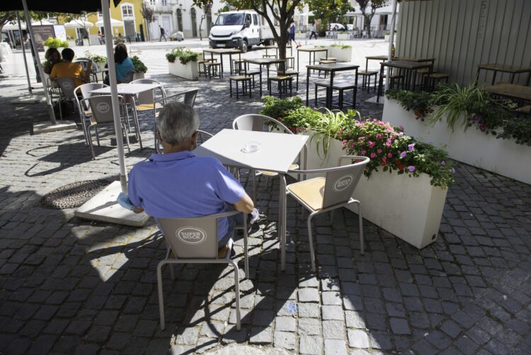 Região define encerramento de estabelecimentos às 23 horas