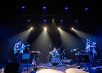 Whales surpreendem na Áustria com concerto gravado em antigo centro comercial de Leiria