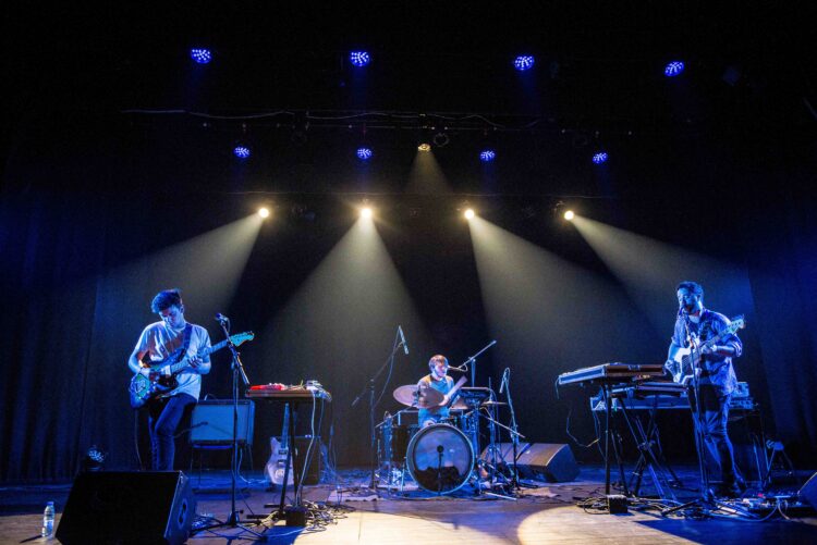 Whales surpreendem na Áustria com concerto gravado em antigo centro comercial de Leiria