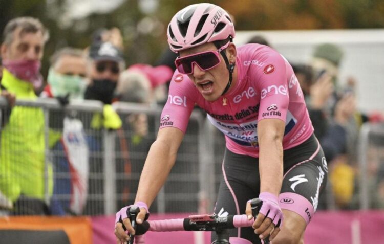 Giro: João Almeida perde a rosa e cai para quinto