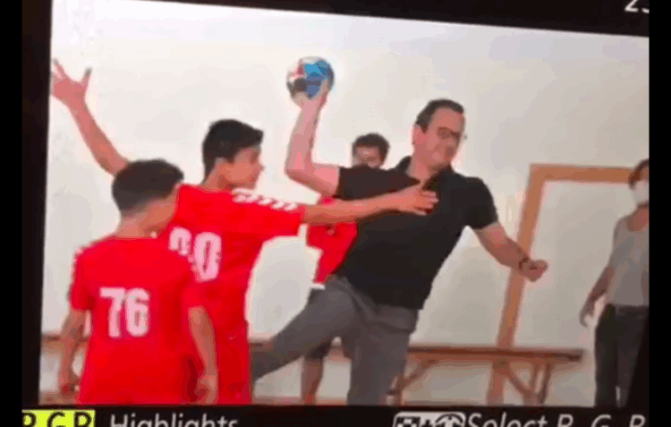 Mais de um quarto de século depois, presidente da Câmara de Leiria volta a pegar numa bola de andebol