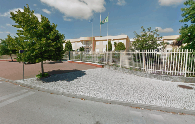 Município de Pombal remove amianto da Escola Gualdim Pais