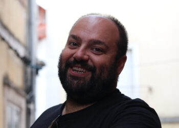 Palavra de Honra | Sinto vergonha alheia quando vejo um filho a dar pontapés nos pais