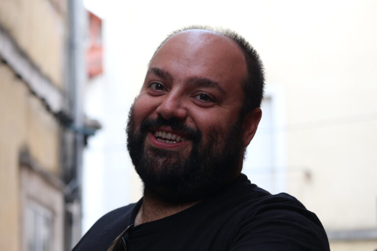 Palavra de Honra | Sinto vergonha alheia quando vejo um filho a dar pontapés nos pais