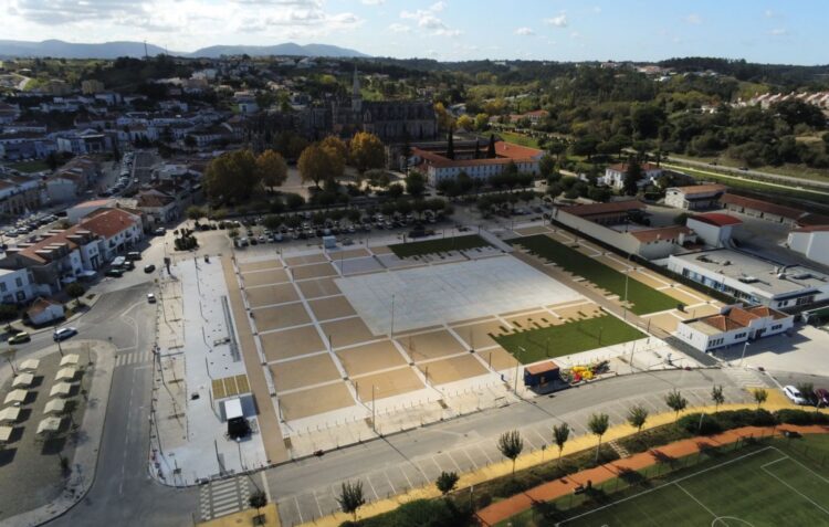Campo de futebol desactivado transforma-se em parque de eventos na Batalha