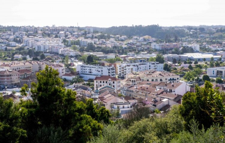 Covid-19: menos 8 casos activos no distrito de Leiria, o número baixa pela primeira vez em sete dias