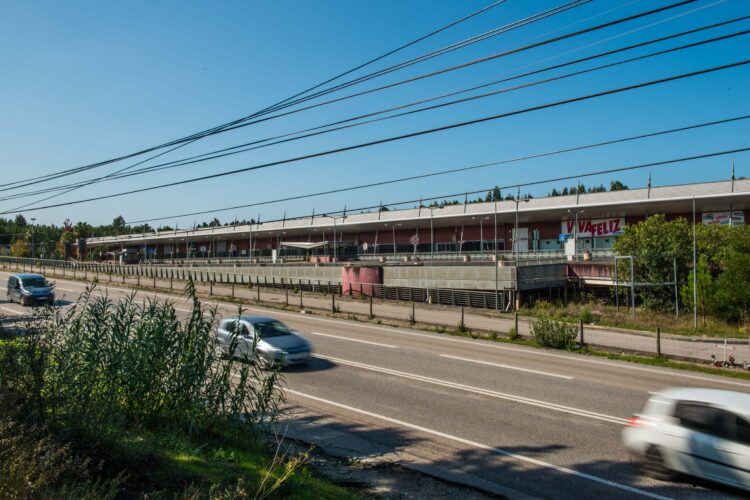 Centro logístico no Retail Park de Leiria travado pelas acessibilidades