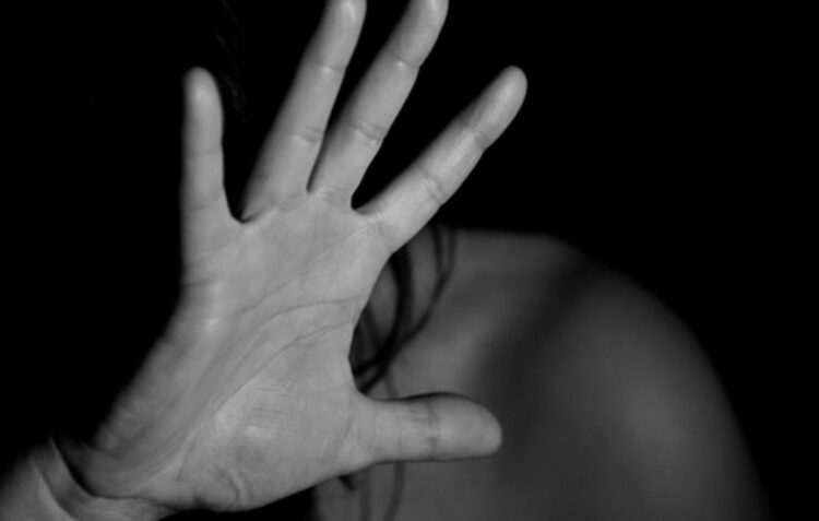Pulseira electrónica para suspeito de violência doméstica