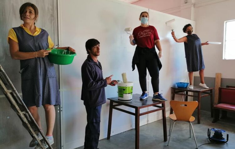 Actores do Teatro Apollo desceram à plateia para criar novo palco