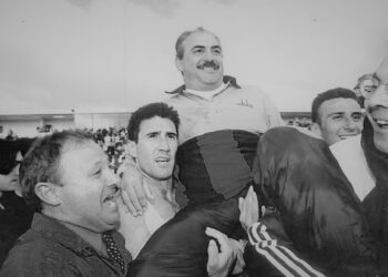 União de Leiria agradece devoção de Vítor Oliveira, treinador campeão em 1998, que morreu hoje