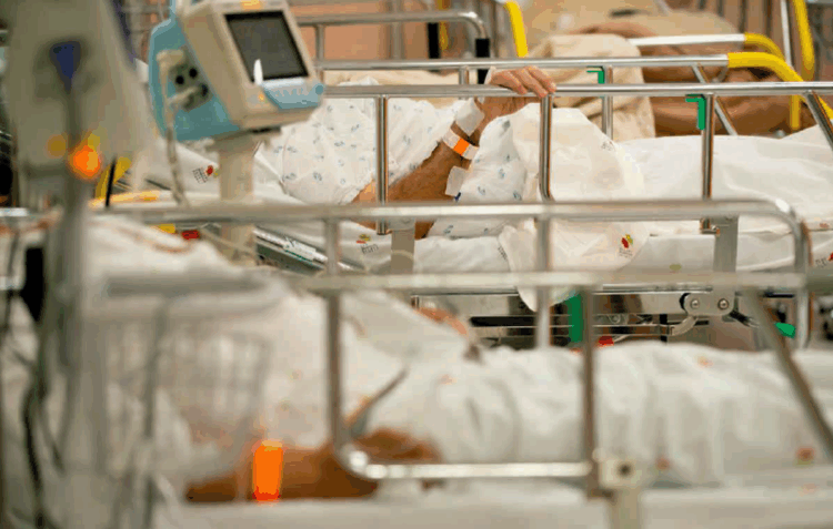 Hospital de Leiria já esgotou 90% da actual capacidade para doentes Covid