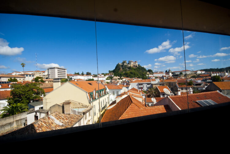 Marinha Grande e Leiria estão em risco de confinamento parcial
