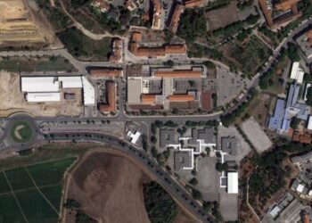 Aviso para trânsito condicionado em Leiria junto a escolas
