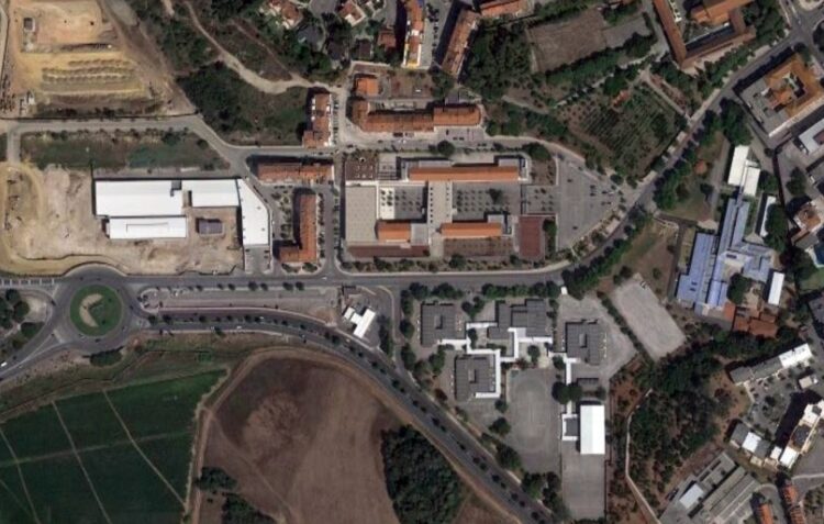 Aviso para trânsito condicionado em Leiria junto a escolas