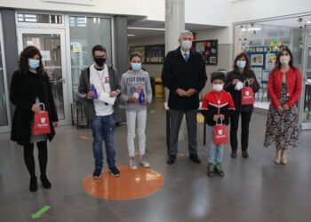 Covid-19: distribuídas 6.000 garrafas herméticas pelas escolas de Ourém