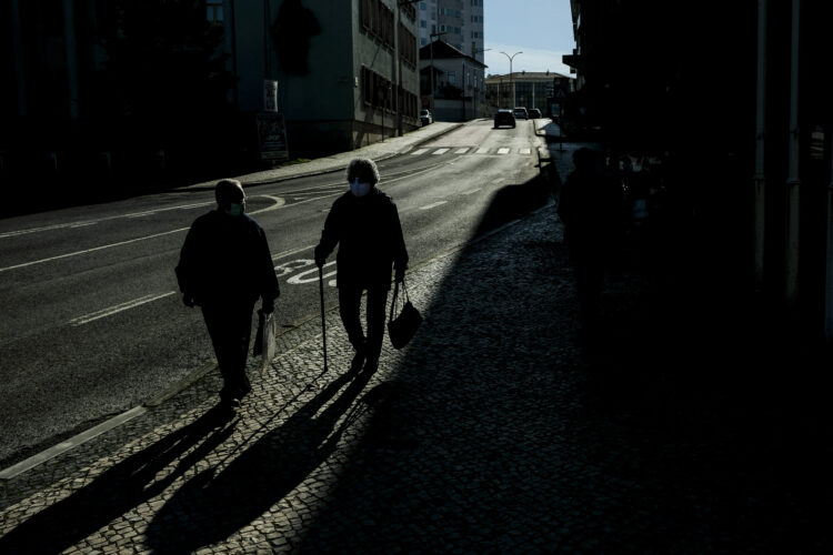 “A Covid-19 está a pôr-nos doidos”