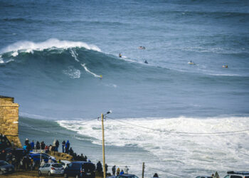 Covid-19: está proibido o surf na Praia do Norte
