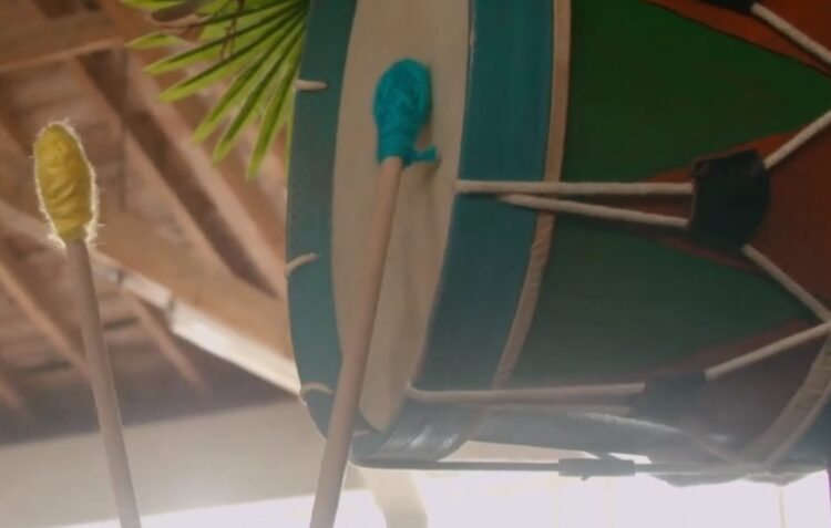 Sob o Mesmo Céu: a Ilha dos Sons (vídeo)