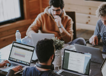 Seminário digital: “Um emprego não é para a vida”