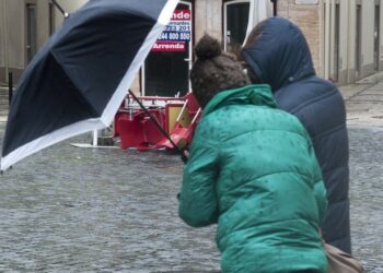 Leiria sob aviso vermelho para agitação marítima