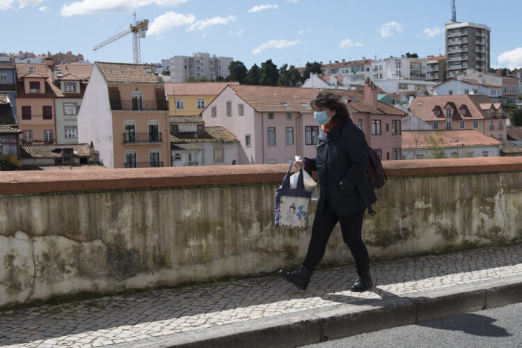 Covid-19: Distrito amanhece com mais 578 casos e quatro óbitos