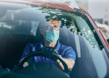 Concessionário Ford oferece mudança de óleo aos profissionais de saúde