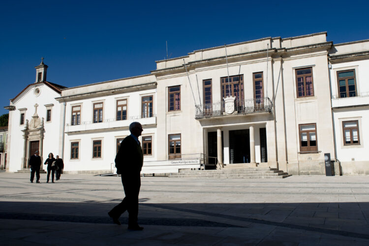 Ansião afecta meios do Município à saúde pública