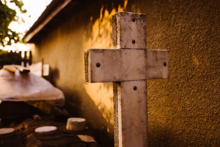 Agentes funerários do Centro querem integrar grupo prioritário de vacinação contra a Covid-19