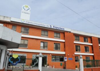 Três médicos do Centro Hospitalar de São Francisco acusados de homicídio por negligência