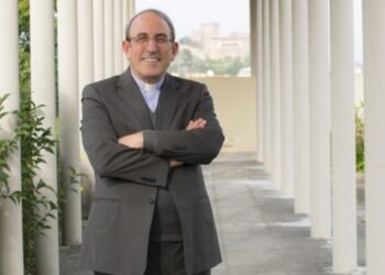 “Ao vírus do individualismo e da indiferença aplica-se a medicina do cuidado recíproco”