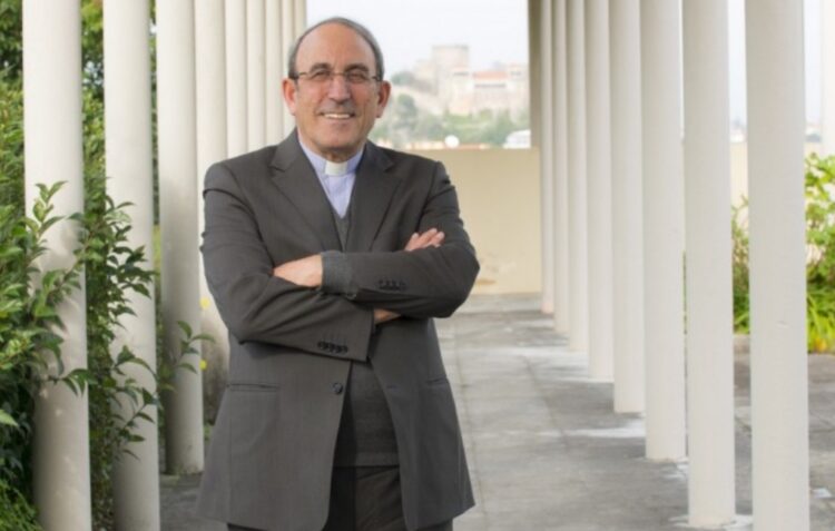 “Ao vírus do individualismo e da indiferença aplica-se a medicina do cuidado recíproco”