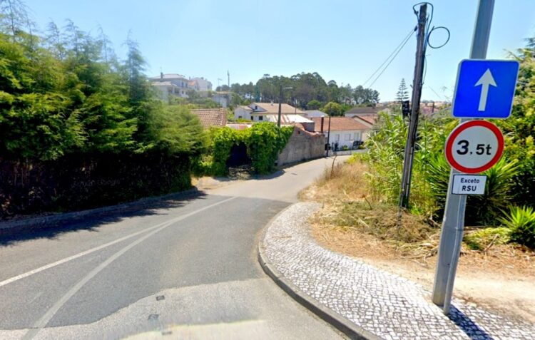 Corte de estrada nos Marinheiros devido a abatimento do piso. Veja a alternativa