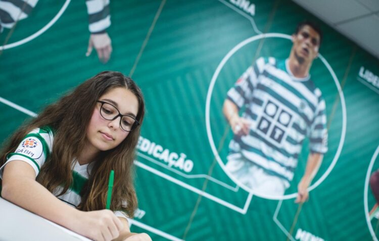 Laura Pereira: aluna de cincos na Marinha Grande e craque de bola no pé no Sporting