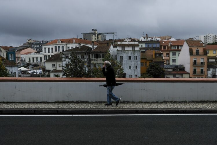 Covid-19: pela primeira vez em nove dias, não há óbitos no concelho de Leiria