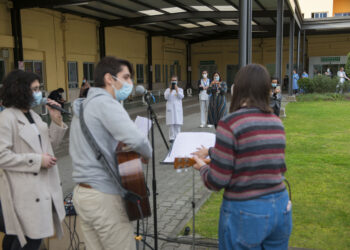 Artistas dão música aos doentes internados do hospital de Leiria