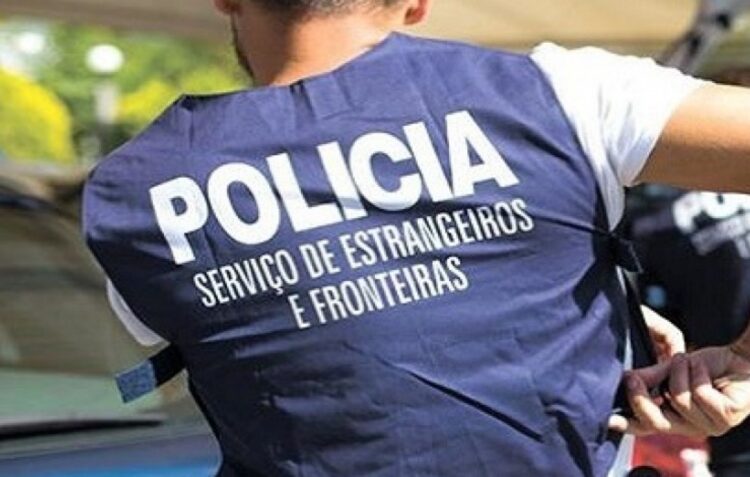 SEF constitui dois arguidos em Leiria por auxílio à emigração
