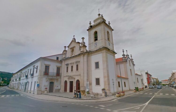 Bispo aprova agregação de paróquias em Porto de Mós
