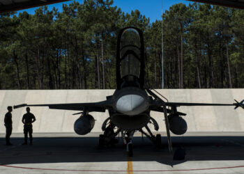 Região de Leiria une-se e pressiona Governo para abrir Base Aérea de Monte Real à aviação civil