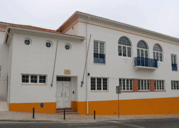 Câmara da Nazaré perdoa 900 mil euros de dívidas anteriores a 2007