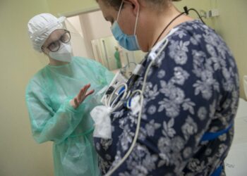 Preocupação e uso excessivo de computador agravam doenças do sono na pandemia
